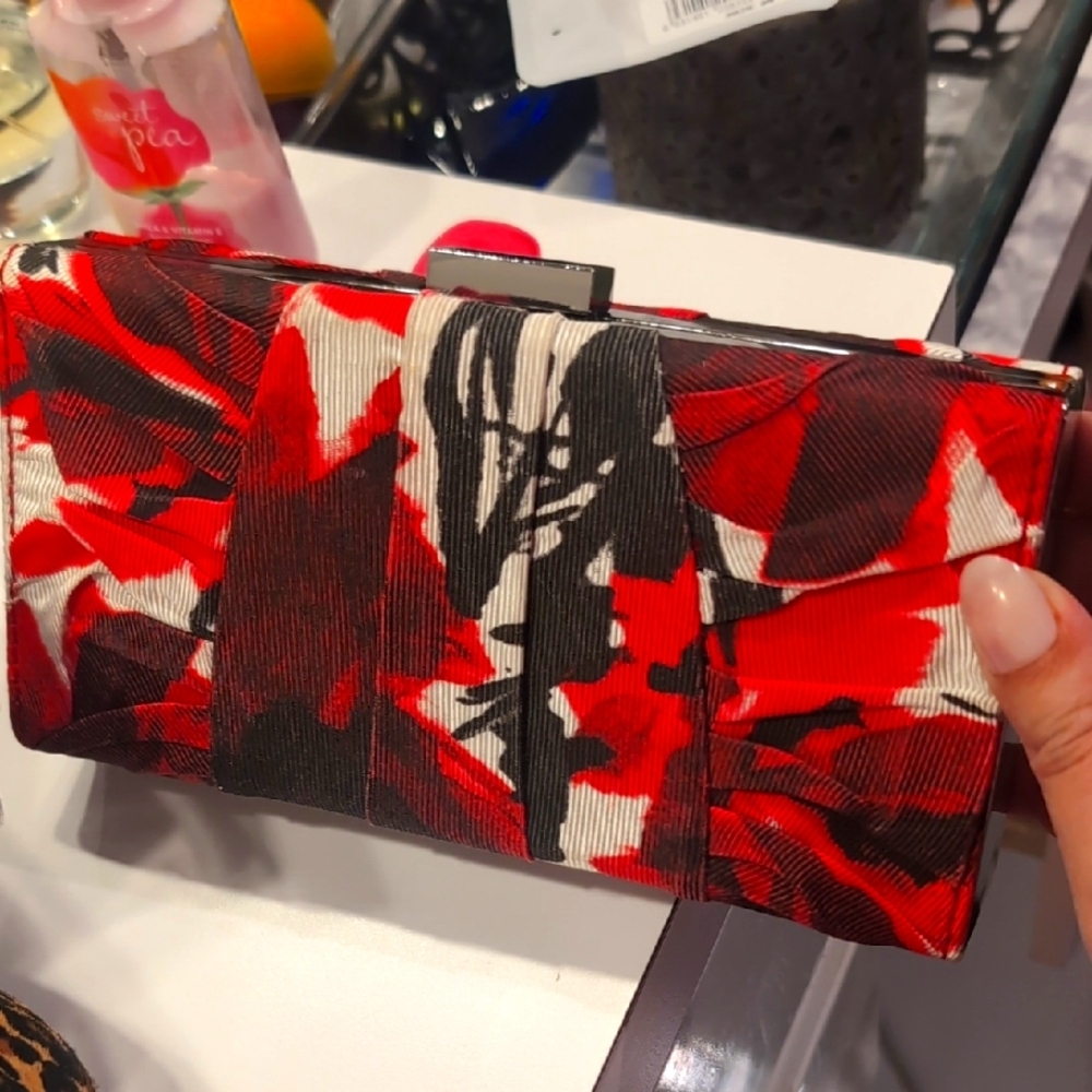 Like New The Limited Red & Black Silky Clutch | Formal Cocktail Evening Bag